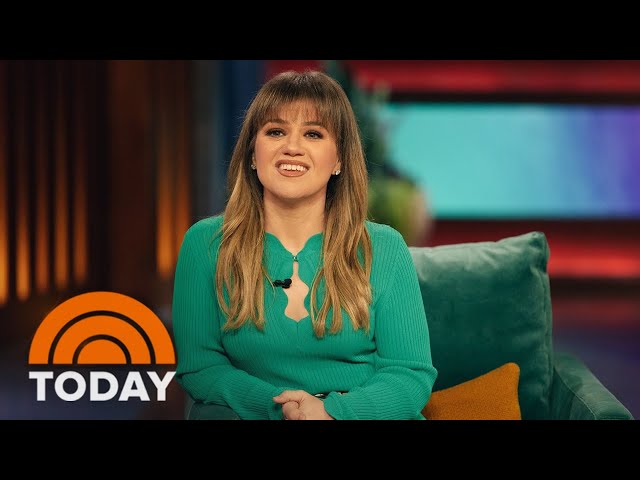 Kelly Clarkson's Weight Loss: How She Shed 60 Pounds in 2024